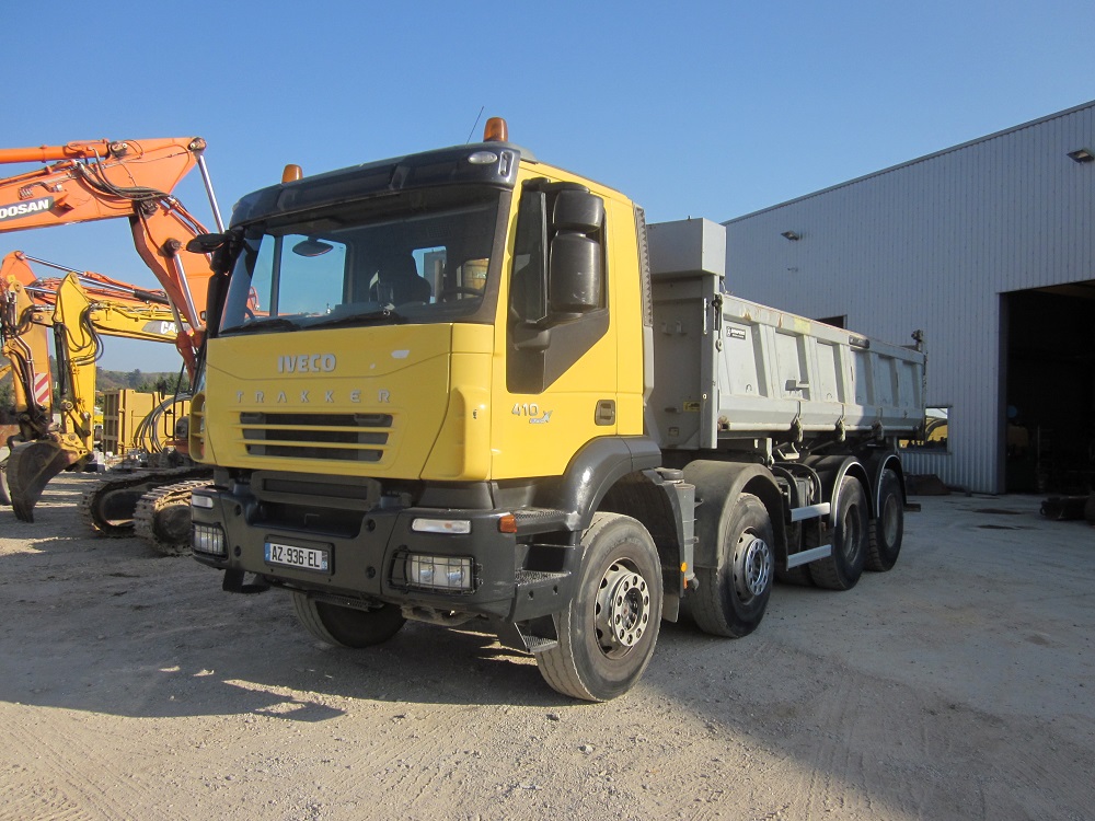 IVECO 410 Euro4 Trakker - 8x4 benne (1)