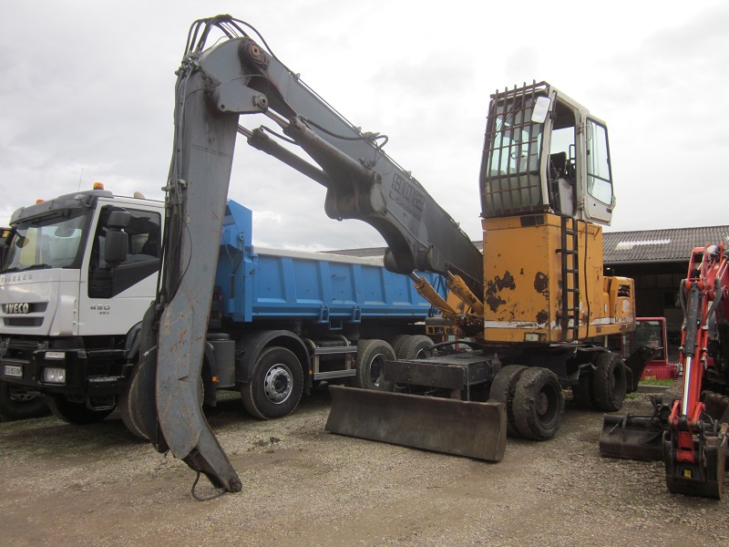 LIEBHERR A902 (4)