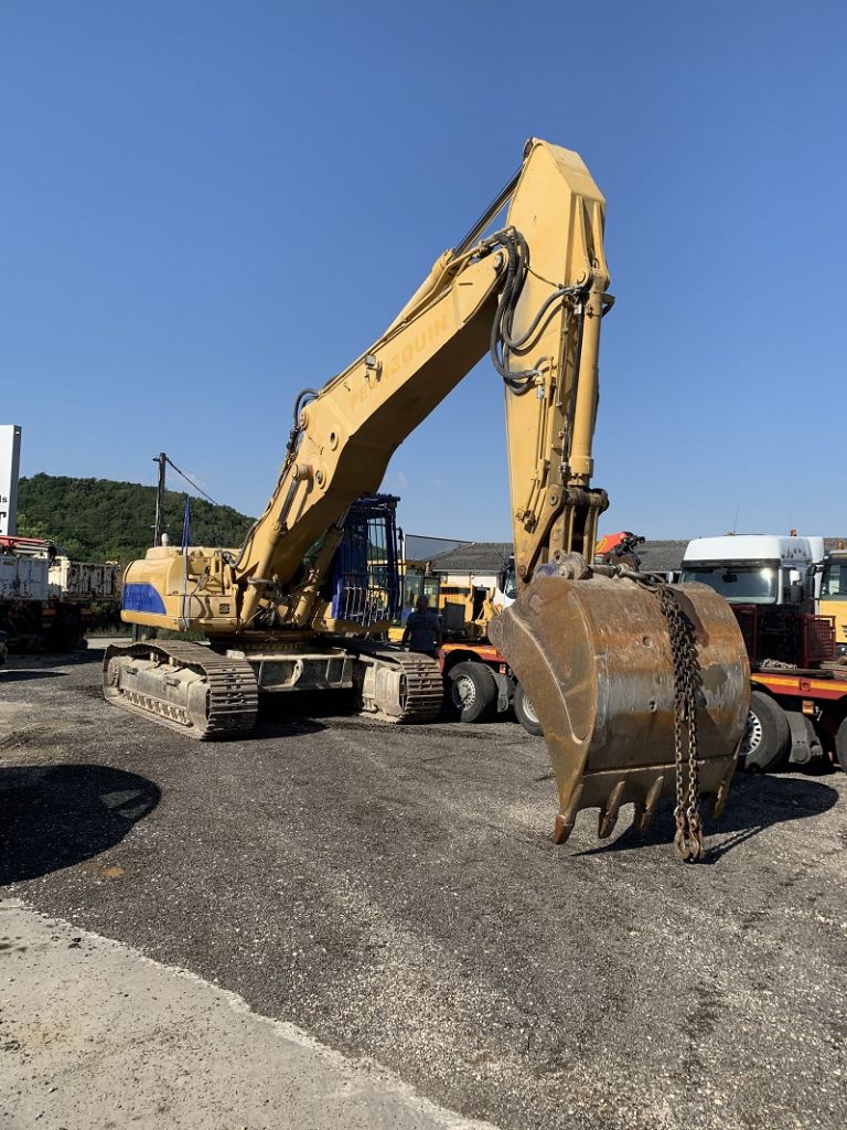 PC CAT 330CL HVG (3)